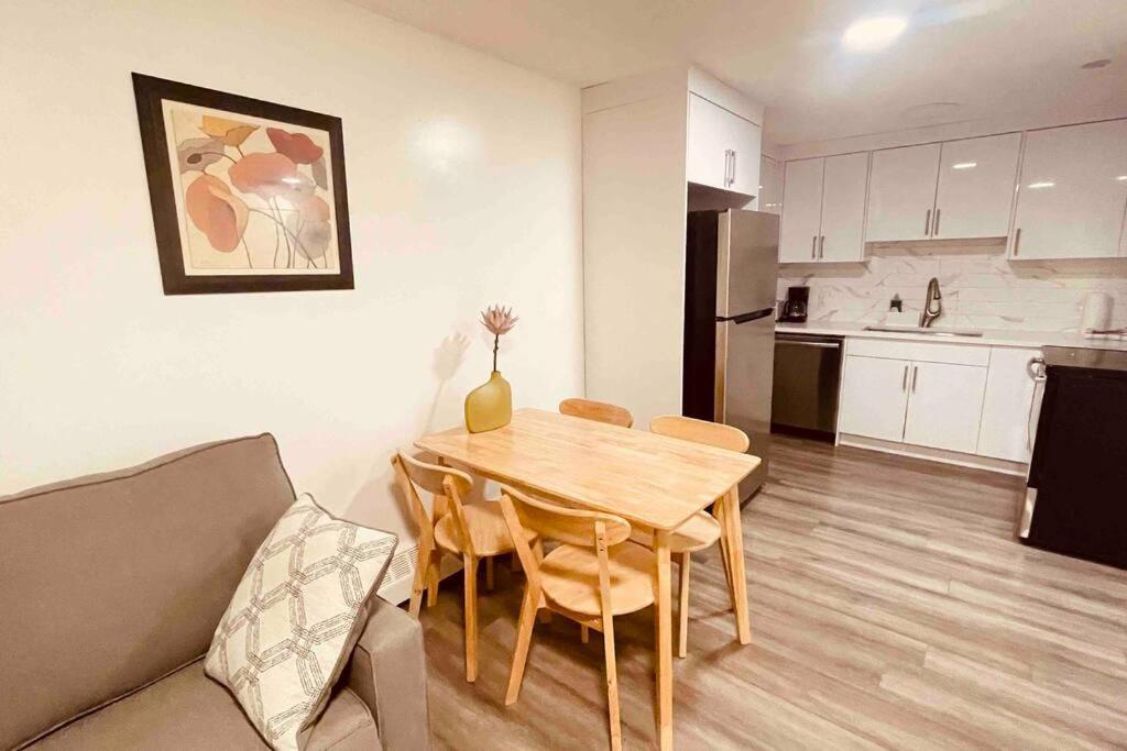 Unit #201 Cozy Mountain View 1Br In Dt Apartment แคนมอร์ ภายนอก รูปภาพ